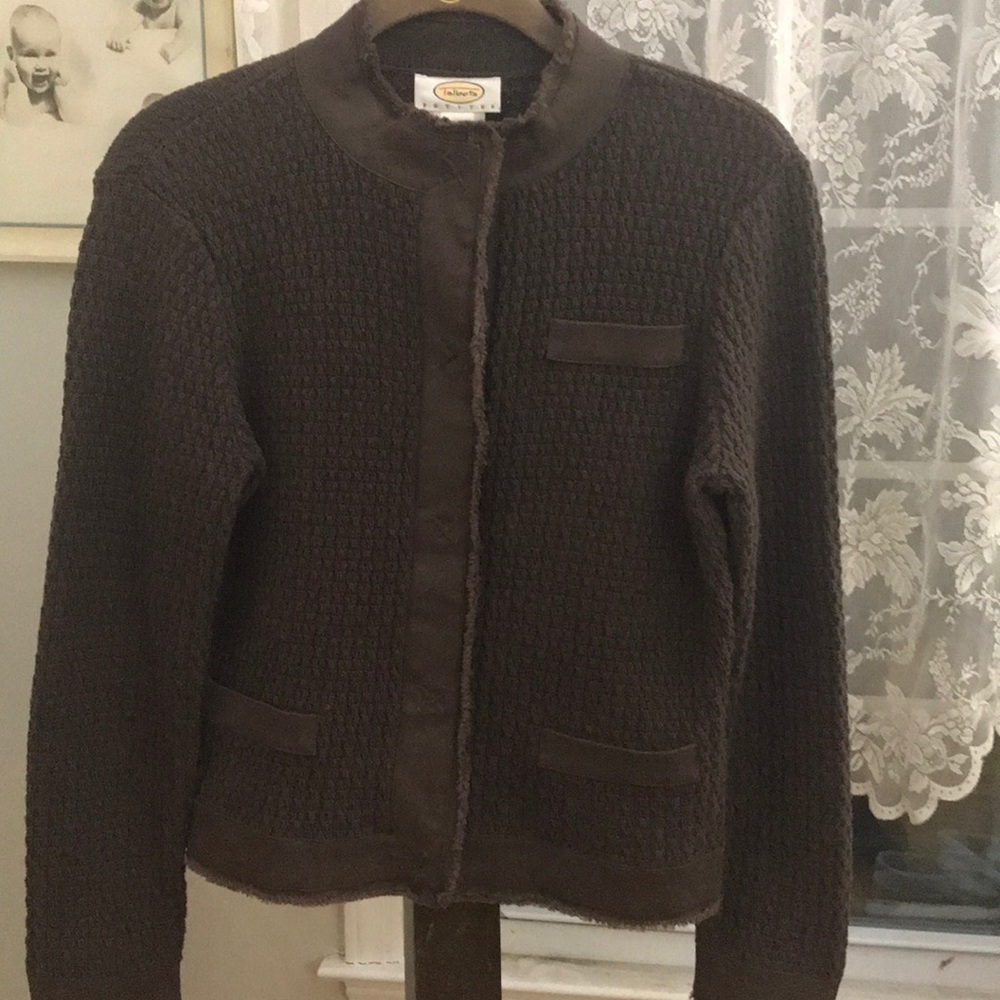 Talbots women’s sweater. Snaps. Size: P